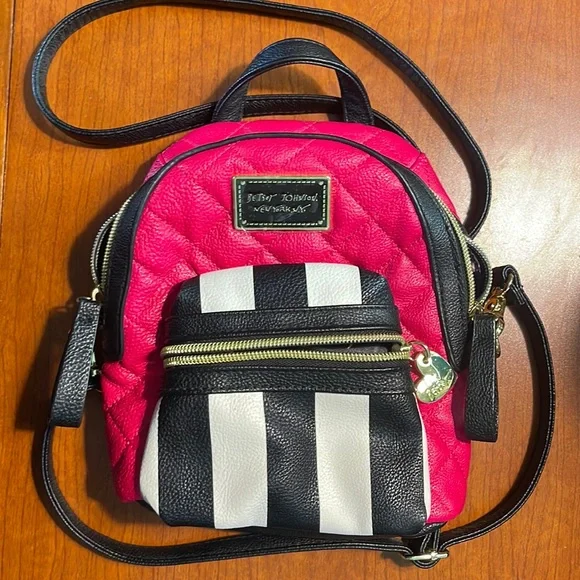calvin klein mini backpack black Calvin Klein Bold Small Round Backpack Black Universal
